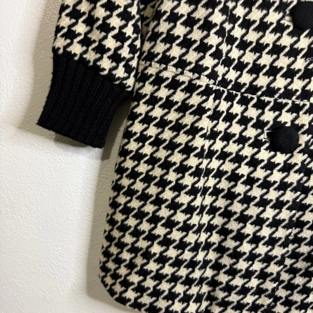 Lux Stylish Black & Cream Houndstooth Winter Coat. Sz S.